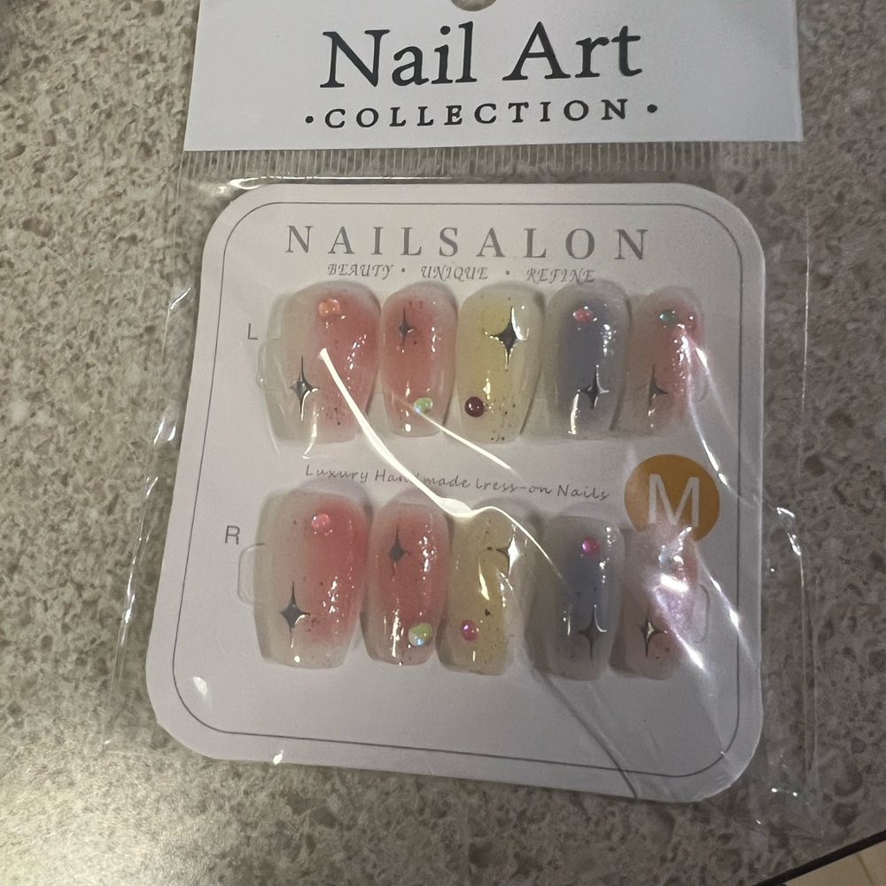 Three color nails! Press on